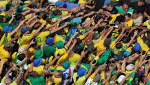 Vai ferver: Assista ao vivo a manifestação na Paulista