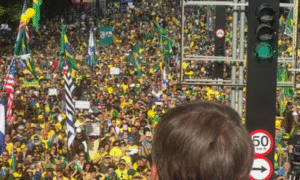 USP aparece com mais absurdo público no ato de Bolsonaro na paulista