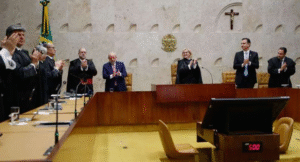 Prestes a perder o mandato de forma absurda, deputada contra-ataca e cogita “greve de fome”