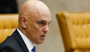 Eduardo Bolsonaro manda recado a Moraes após descobrir “plano” do ministro