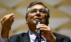 Bancos perdem mais de R$ 40 bilhões e Dino faz piada