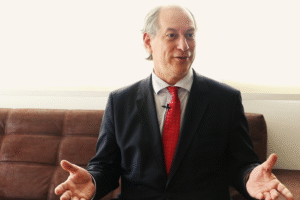 Esquerda segue esvaziando… Até Ciro Gomes faz aceno à direita