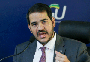 Ala da bancada evangélica apoia Jorge Messias para o STF, diz site