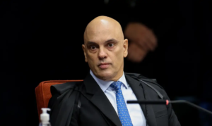 Depois de muito tempo, Moraes concede prisão domiciliar a condenado do 8/1 com doença grave