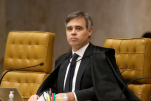 Vaza a forte “ameaça” de André Mendonça a Lula