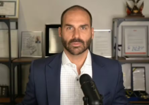 Eduardo também se manifesta sobre a crueldade de Moraes em pleno Dia dos Pais