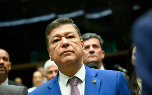 Viana lança novo movimento no Senado para tirar impeachment de Moraes da gaveta