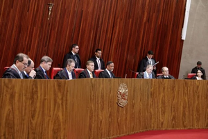 Nunes Marques age diretamente nas pesquisas e aplica novas exigências