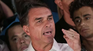 URGENTE: Flávio quebra o silêncio nos EUA: “Eu sou o presidente eleito”