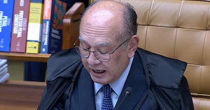 Gilmar surpreende a todos e rasga elogios a senador defensor do impeachment de ministros do STF